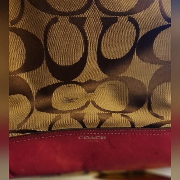 💝2/$30 Authentic Coach®️ Legacy Signature Crossbody Duffle 👜 - Picture 10 of 16